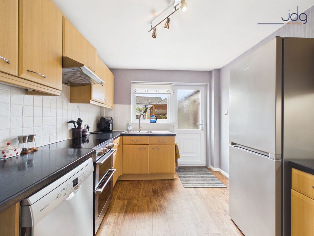 Property photo 2 of 15 Kitchen