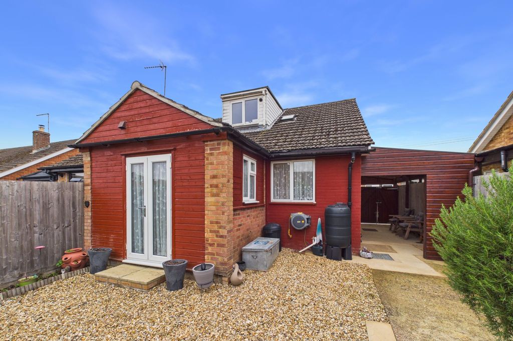 Property photo 2 of 24