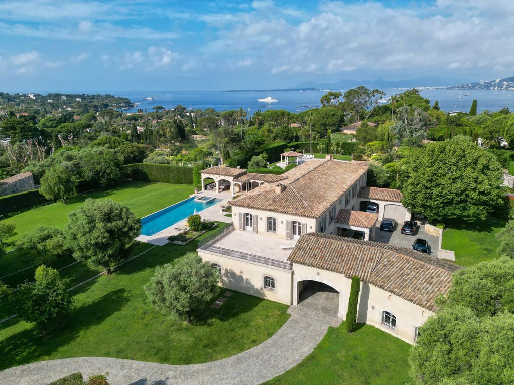 Property photo 2 of 22