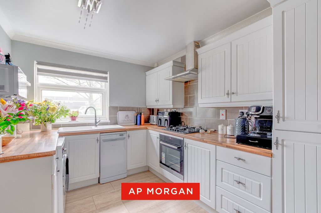 Property photo 2 of 13 Picture No. 07