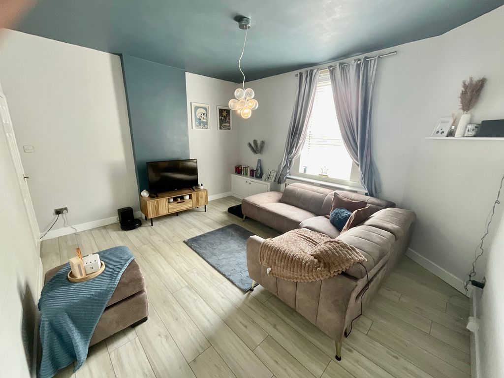 Property photo 2 of 12 Img_1373