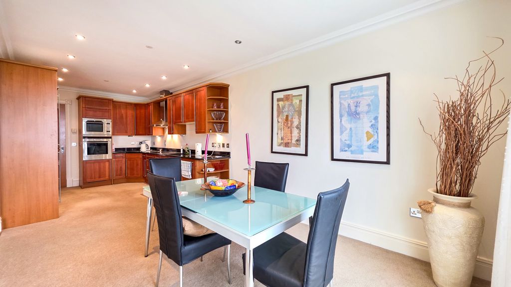 Additional image 7 of 1 bed flat for saleApt. 12 Majestic Apartments, King Edward Road, Onchan IM3