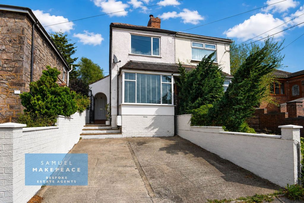 Property photo 1 of 16 Lovely Two Bedroom Semi-Detached Property In Highly Sought After Area