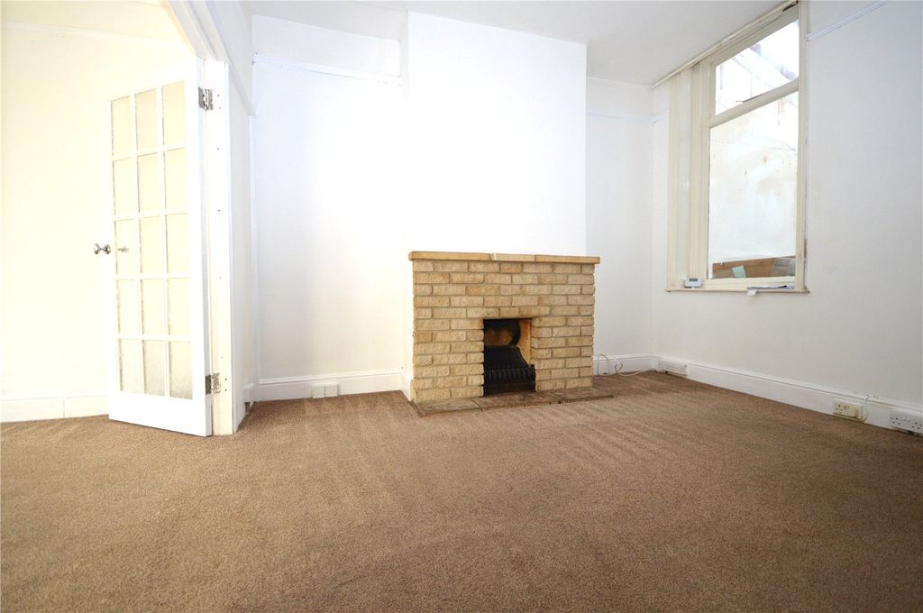 Property photo 3 of 9 Picture No. 12