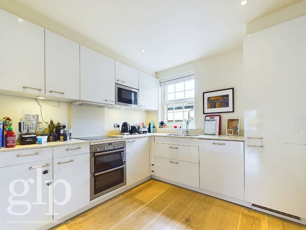 Property photo 2 of 14 3407885