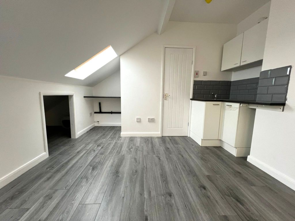 Property photo 1 of 3