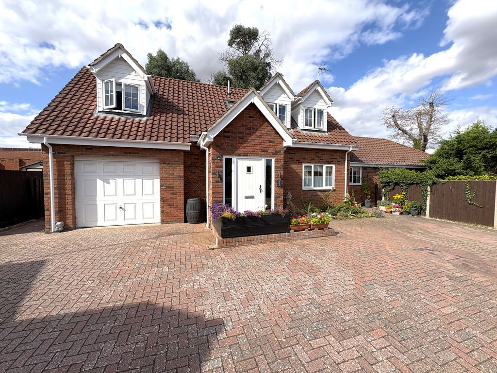 Property photo 1 of 31