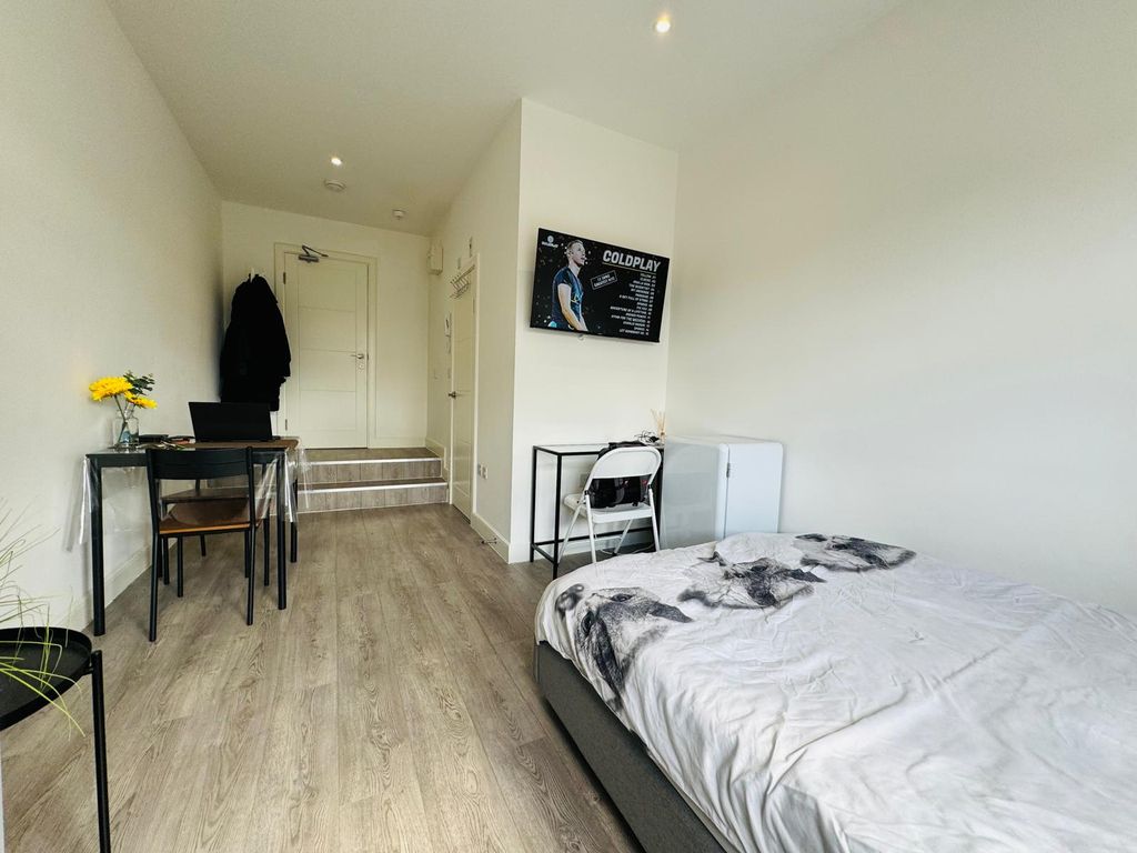 Property photo 1 of 4 Photo 2