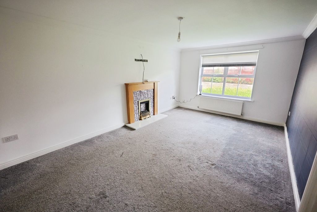 Property photo 3 of 15 Pbox-Img.Jpg