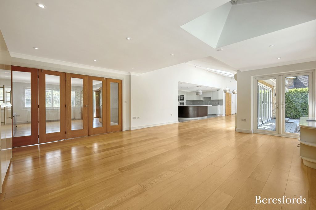 Property photo 2 of 29 Picture No. 22