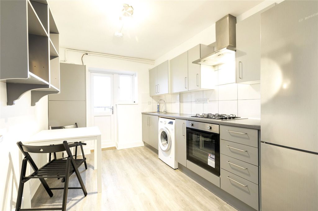 Property photo 2 of 14 Kitchen