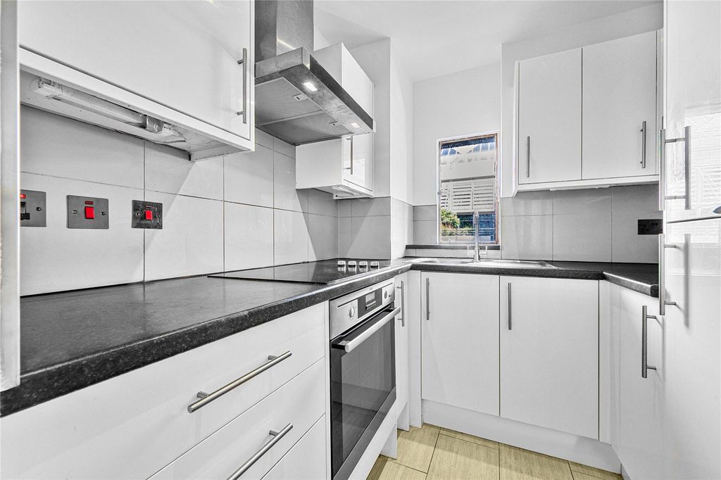 Property photo 3 of 8 Picture No. 09
