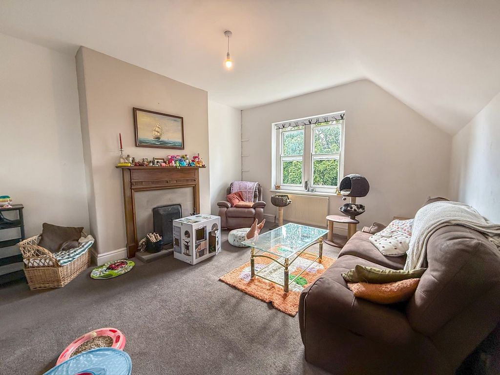 Property photo 3 of 21