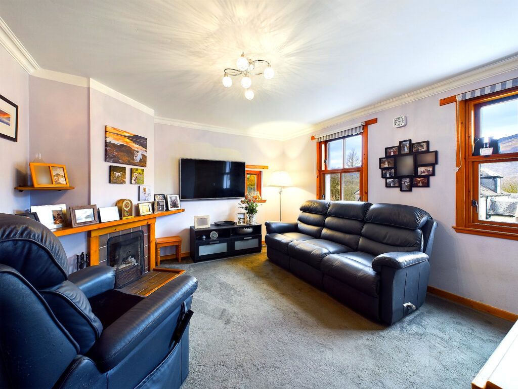Property photo 3 of 27