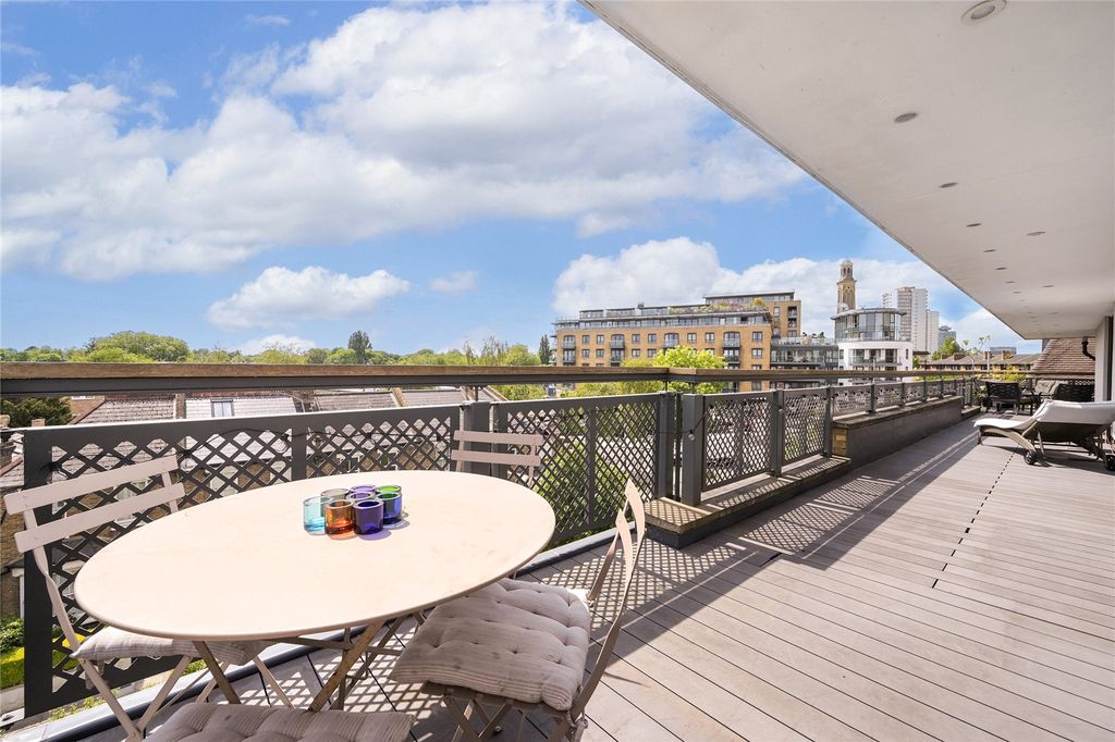 Property photo 2 of 15 Terrace