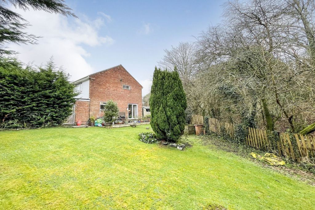 Property photo 2 of 18