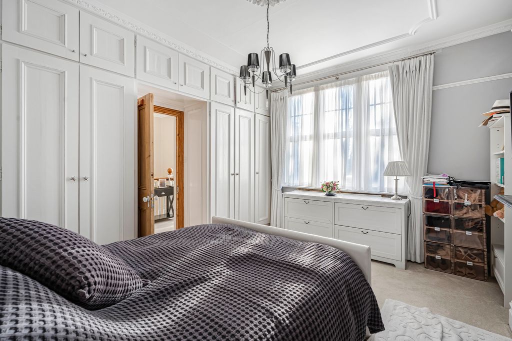 Additional image 18 of 5 bed semi-detached house for saleDryden Road, Enfield EN1