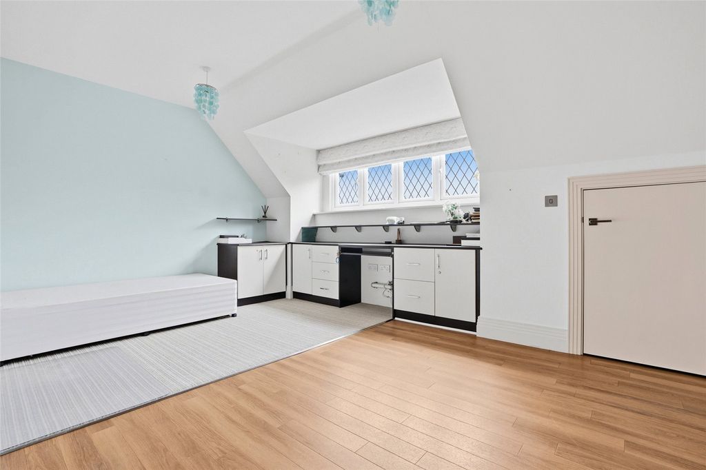 Property photo 3 of 28 Picture No. 07