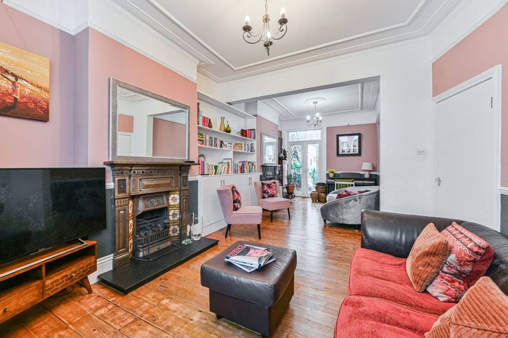Property photo 1 of 18