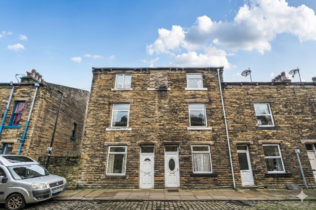 Property photo 1 of 15 External