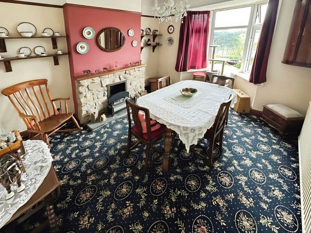 Property photo 3 of 18 Dining Room