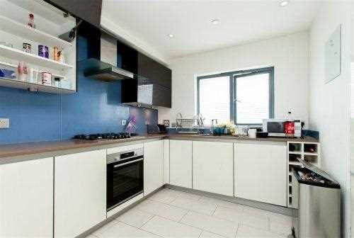 Property photo 3 of 16 Kitchen Area