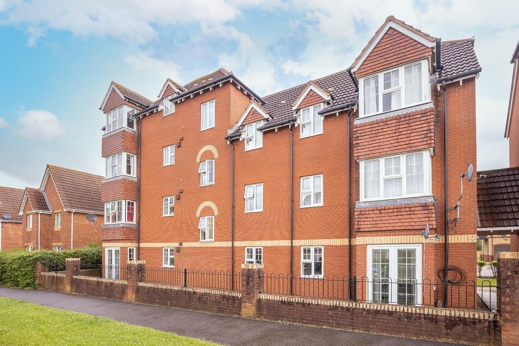 Property photo 1 of 13 Front Of Block.Jpg