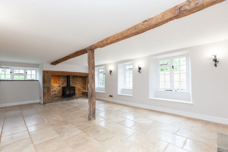 Property photo 2 of 12 254874