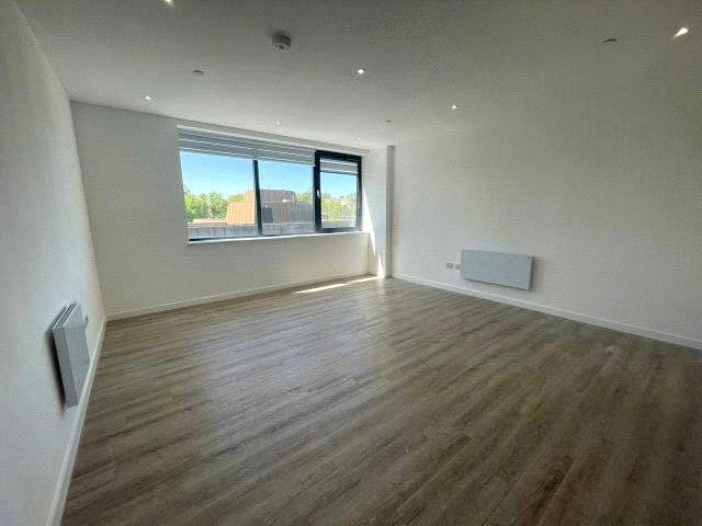 Property photo 3 of 10 Bedroom