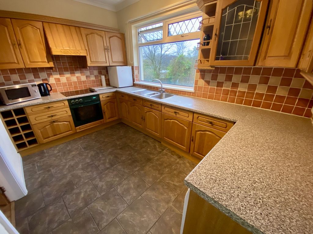 Property photo 3 of 13 Kitchen