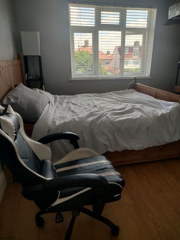 Property photo 1 of 3