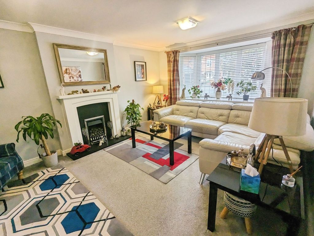 Property photo 2 of 23