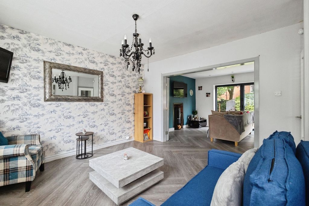 Property photo 3 of 18 Pbox-Img.Jpg