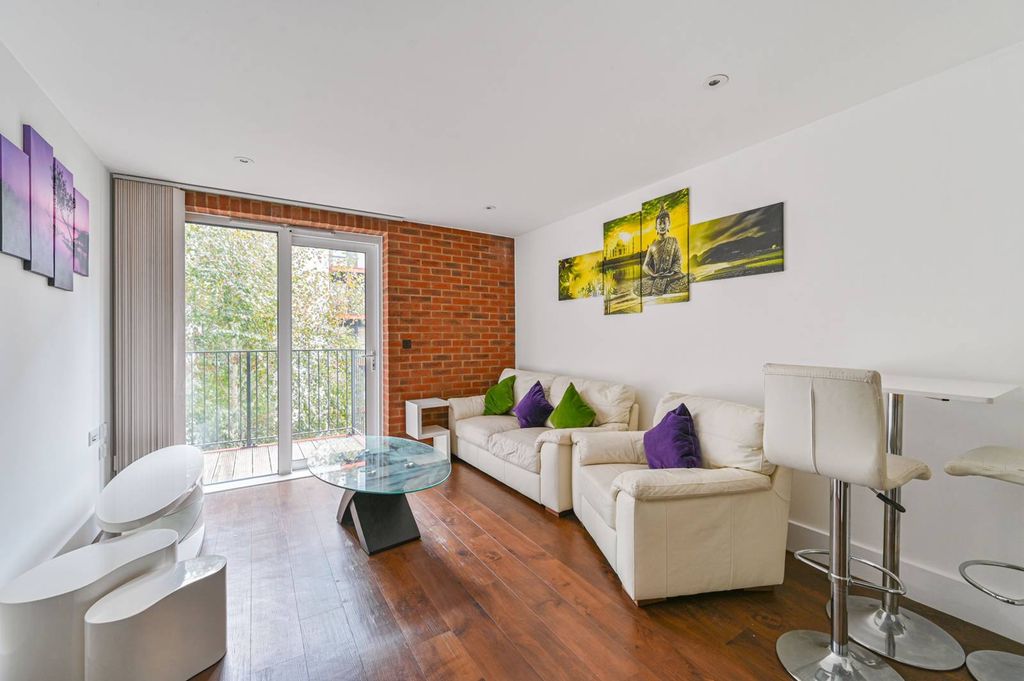 Property photo 2 of 14