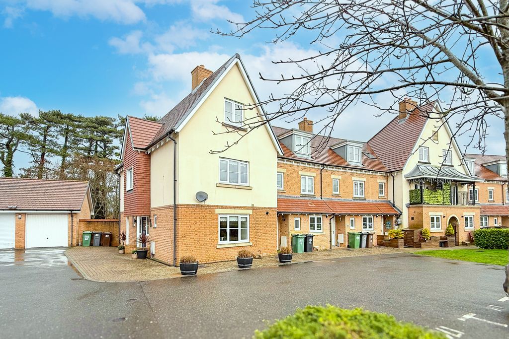 Property photo 1 of 23