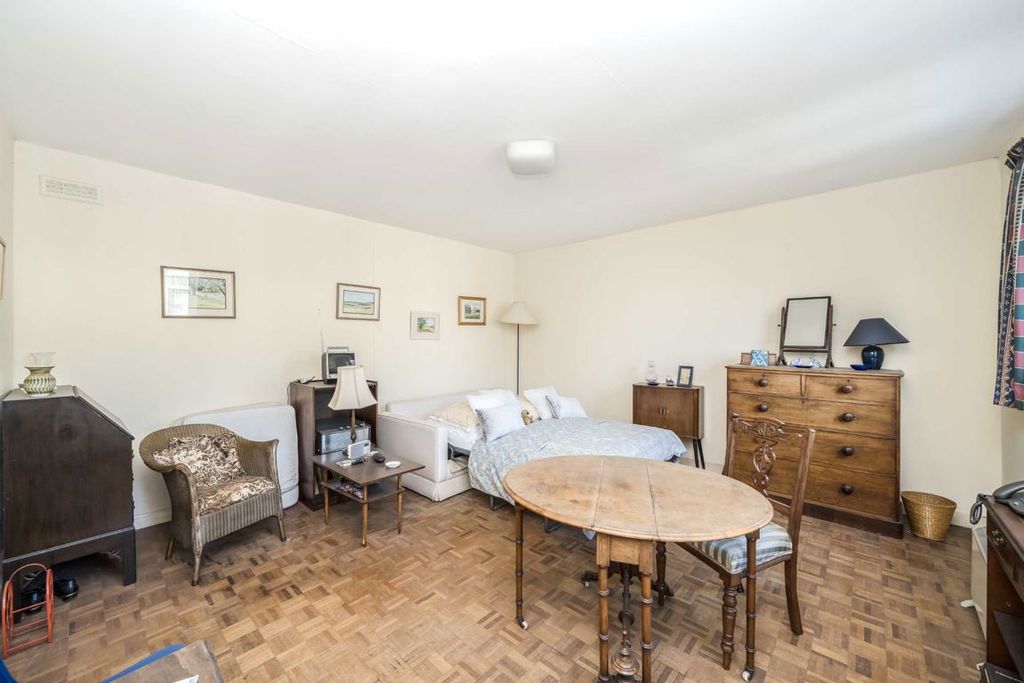 Property photo 1 of 4