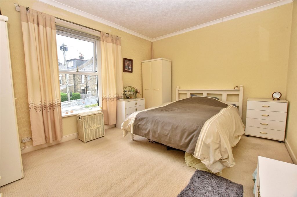 Property photo 3 of 17 Bedroom