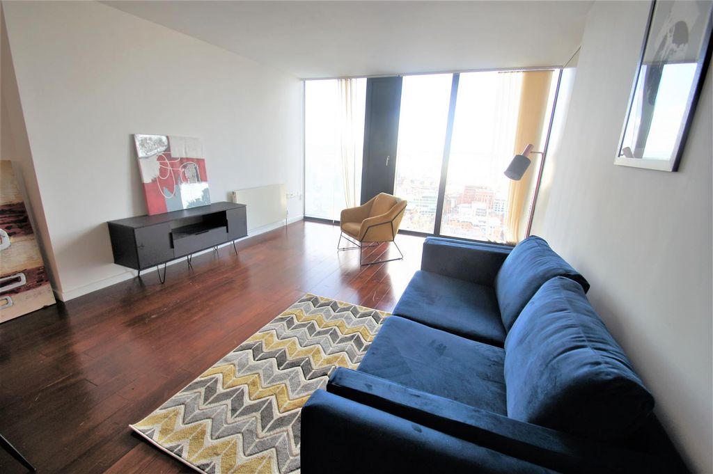 Property photo 2 of 23