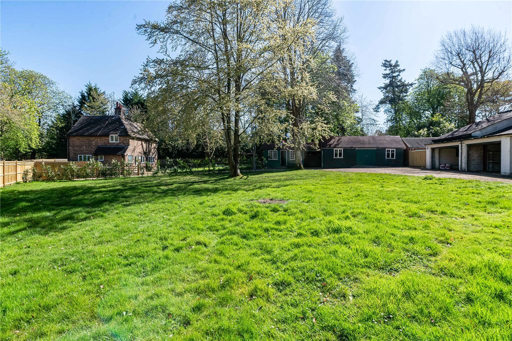 Property photo 1 of 19 House And Garden