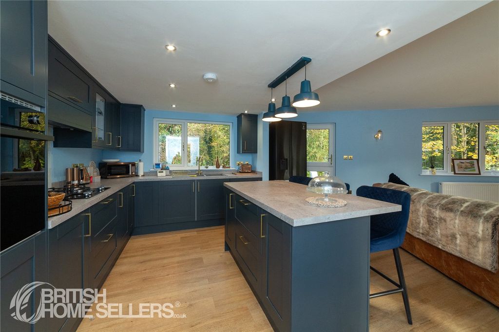 Property photo 2 of 29 2