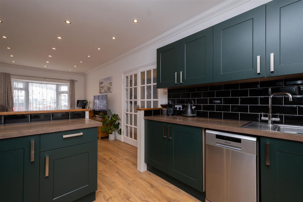 Property photo 3 of 24 York-13.Jpg