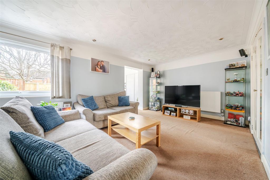 Property photo 2 of 13 1397028-5-696102161d54c.Jpg