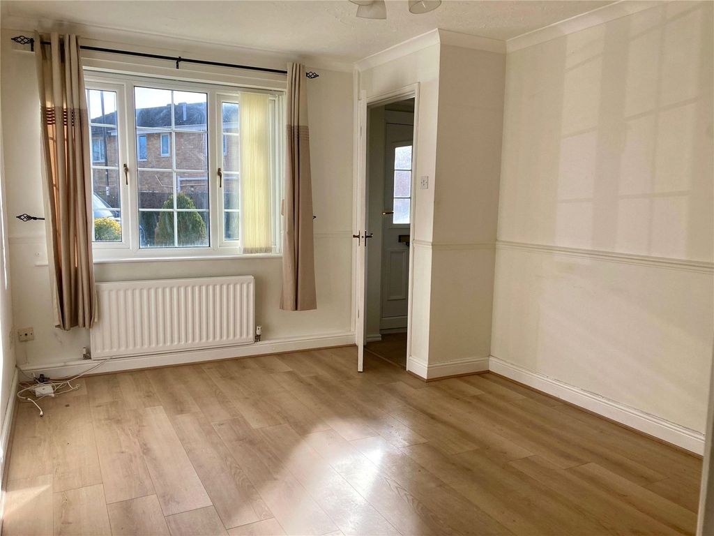 Property photo 2 of 12 Picture No. 04