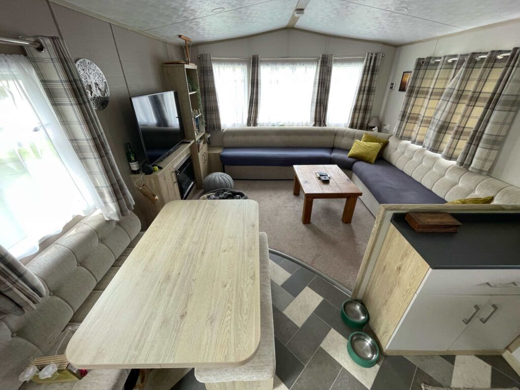 Property photo 3 of 7 3