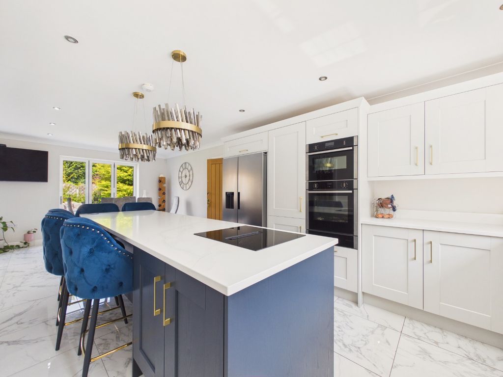 Property photo 2 of 28 5044182