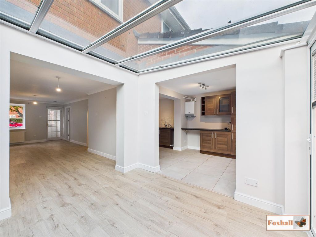Property photo 2 of 19 Conservatory Style Dining Area