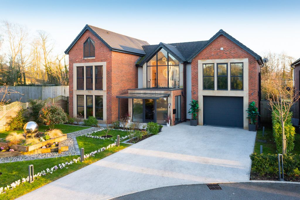 Property photo 2 of 37