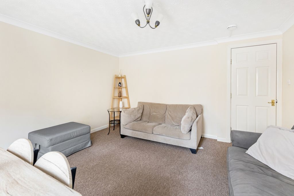 Property photo 3 of 14 Property Image 4