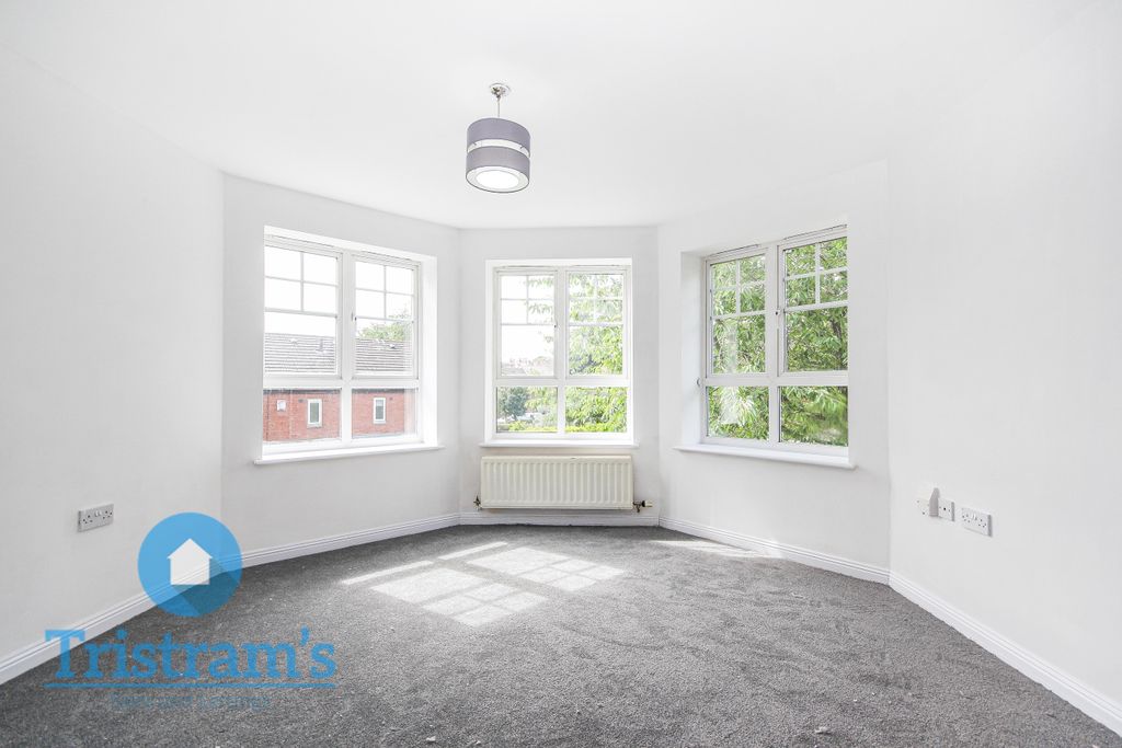 Property photo 3 of 11 Img_3056