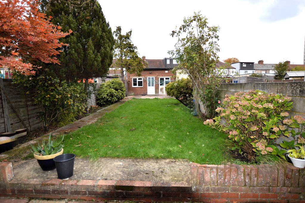 Property photo 3 of 20